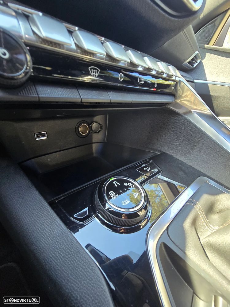 Peugeot 3008 1.2 PureTech GT Line - 21