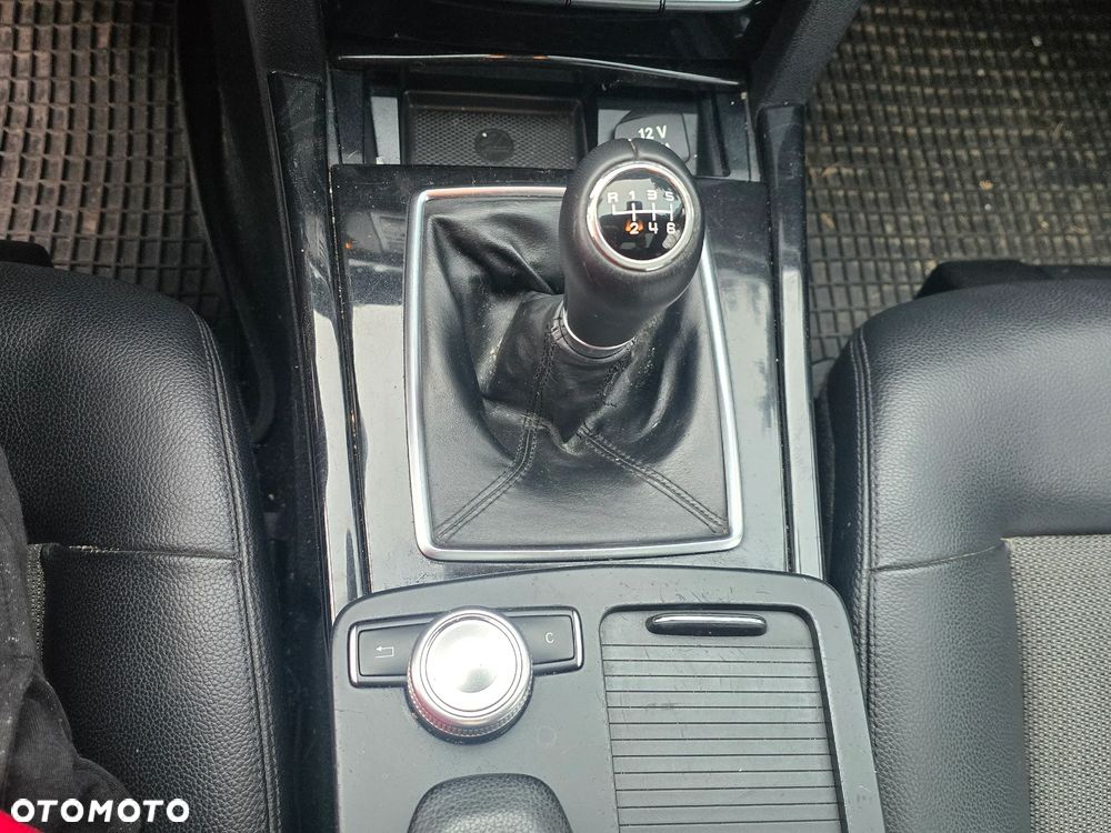 Mercedes-Benz Klasa E 200 CDI DPF BlueEFFICIENCY Avantgarde - 14