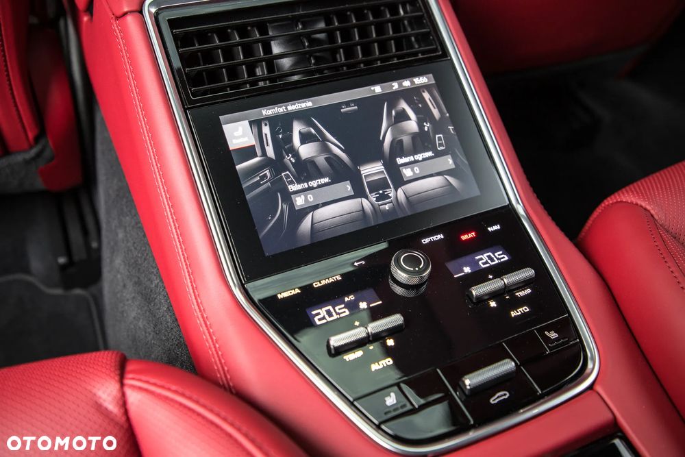 Porsche Panamera - 31