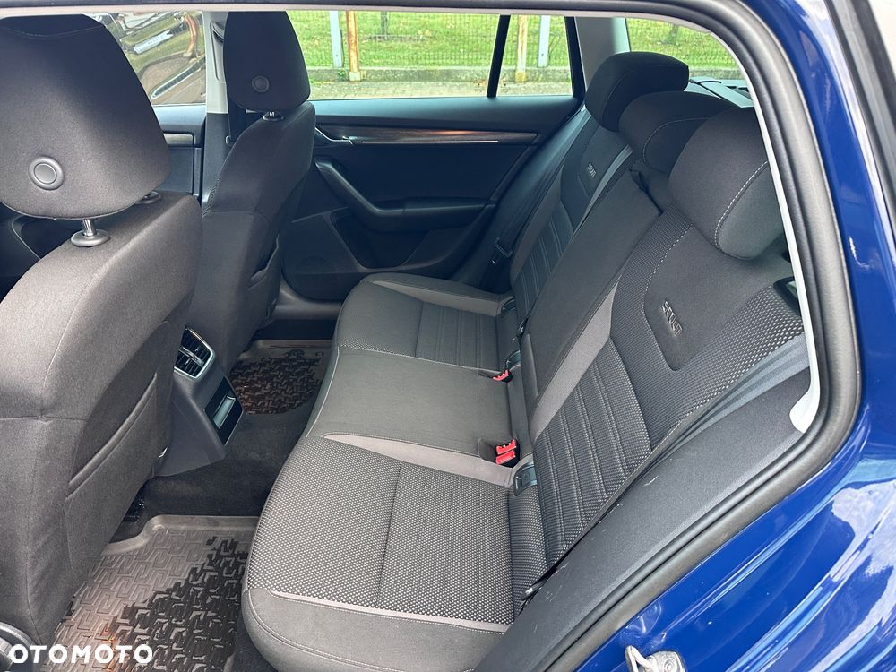 Skoda Octavia 2.0 TDI 4x4 Scout - 19