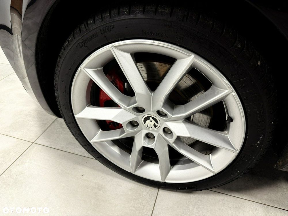 Skoda Octavia 2.0 TDI RS DSG - 13