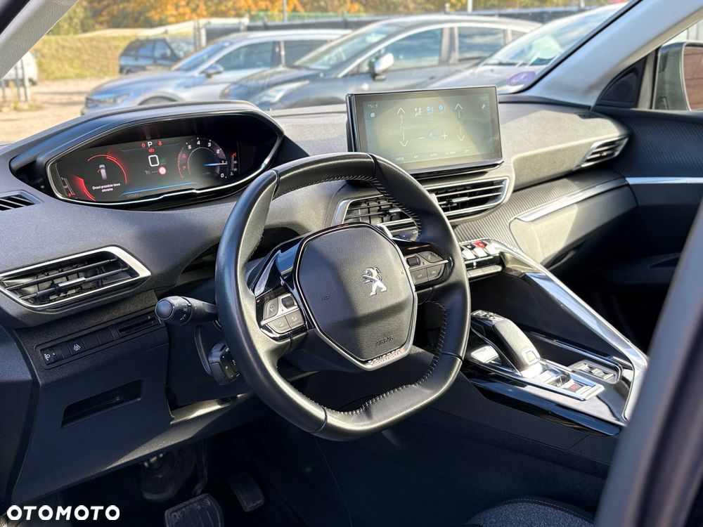 Peugeot 5008 1.2 PureTech Active S&S EAT8 - 18