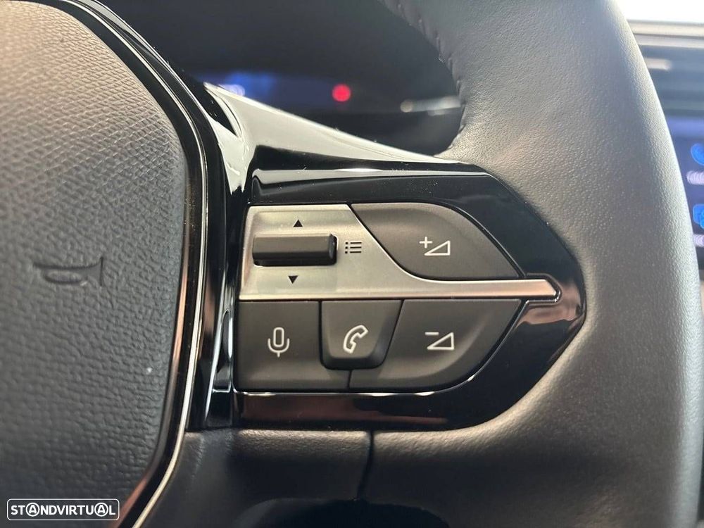 Peugeot 408 1.2 Hybrid Allure e-DCS6 - 21