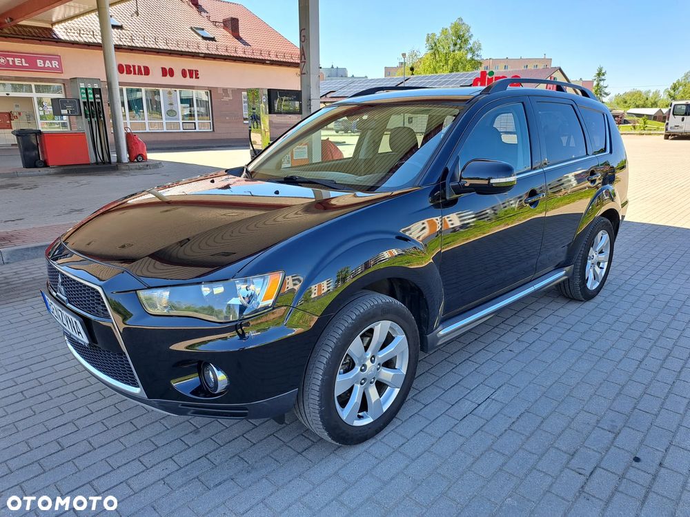 Mitsubishi Outlander - 1
