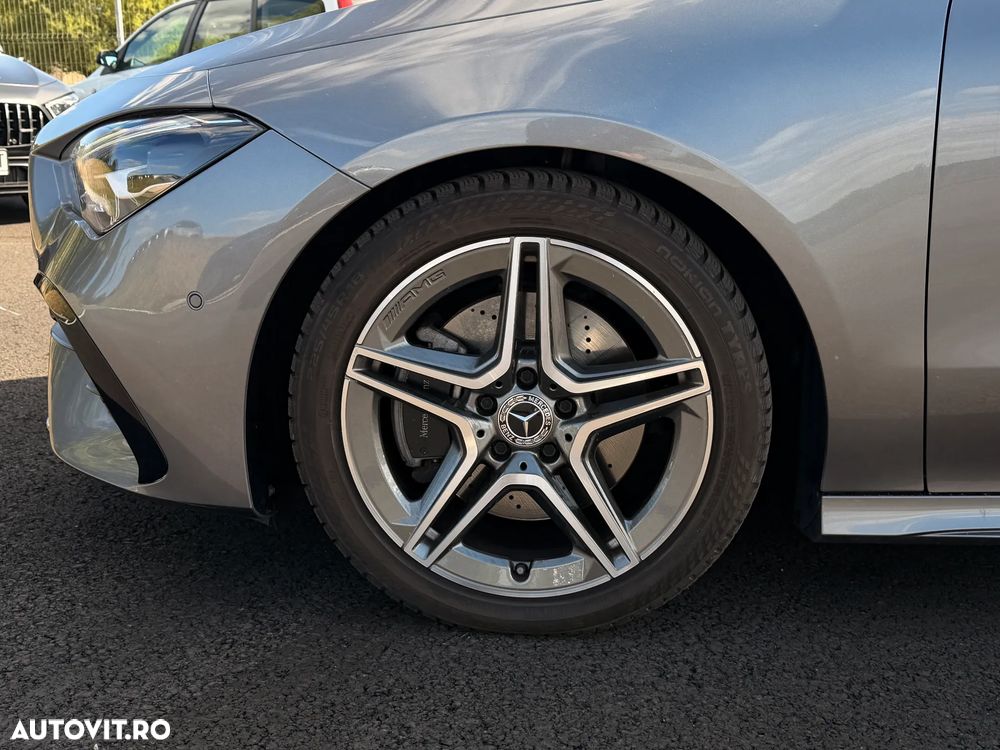 Mercedes-Benz CLA 220 - 32