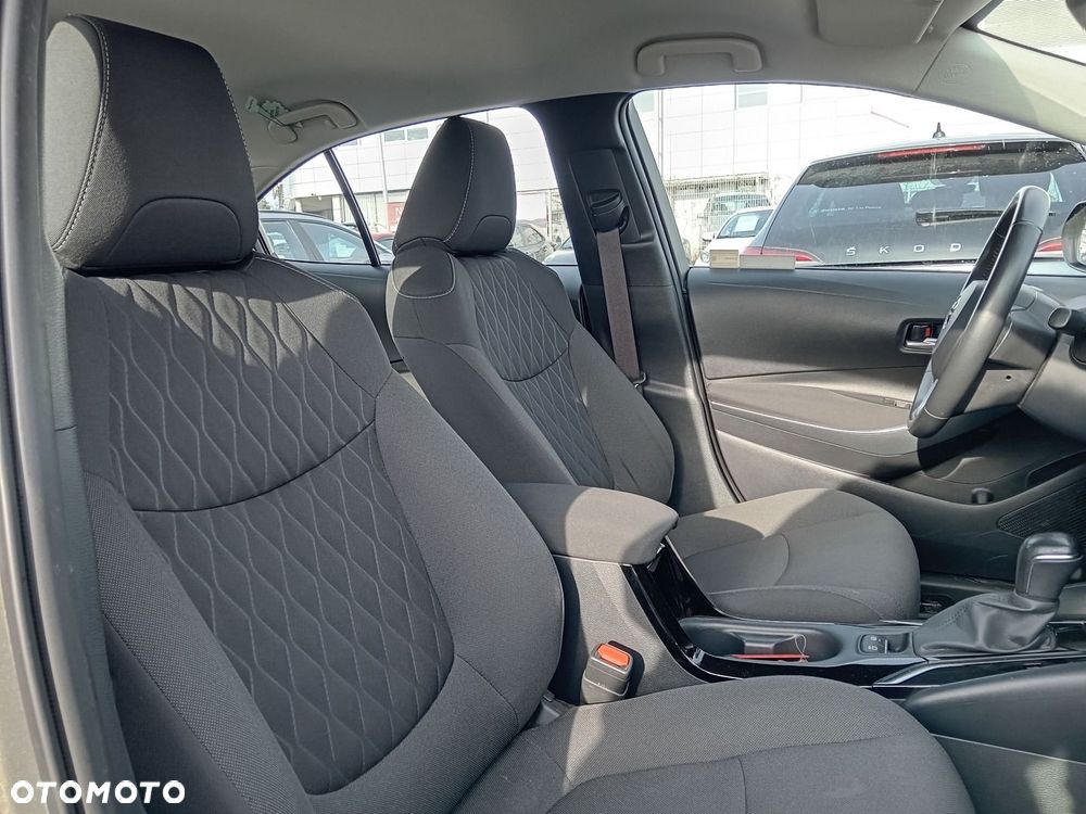 Toyota Corolla 1.8 Hybrid Comfort - 24