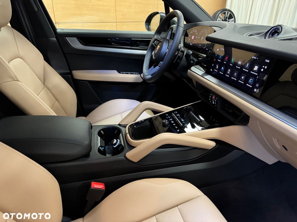 Porsche Cayenne - 15