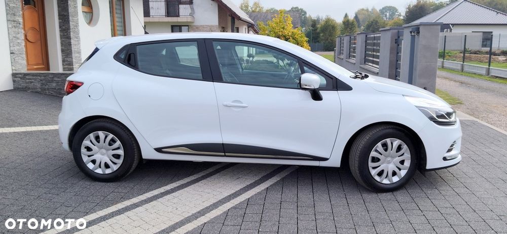 Renault Clio - 30