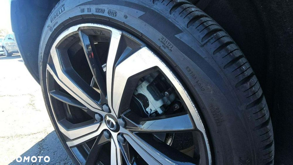 Volvo XC 60 B6 B AWD Ultimate Dark - 18