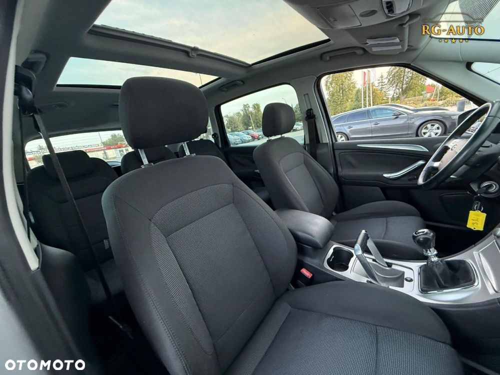 Ford S-Max - 33
