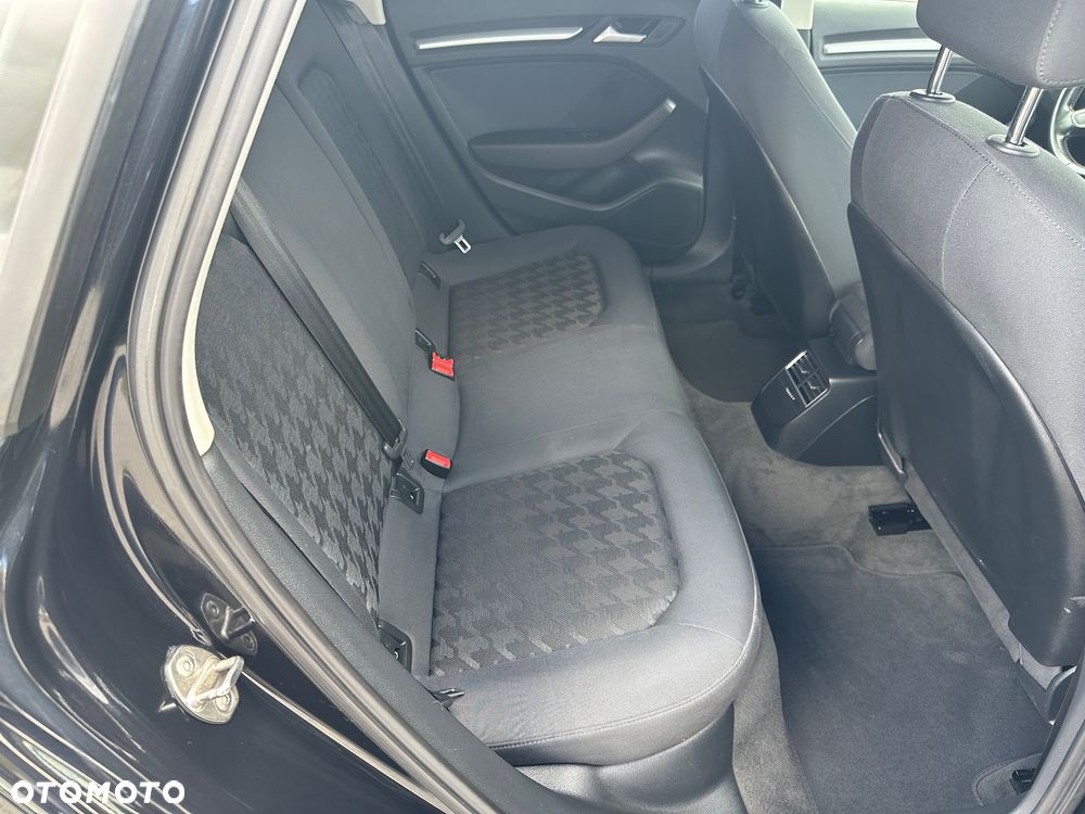 Audi A3 ver-1-4-tfsi-attraction - 22