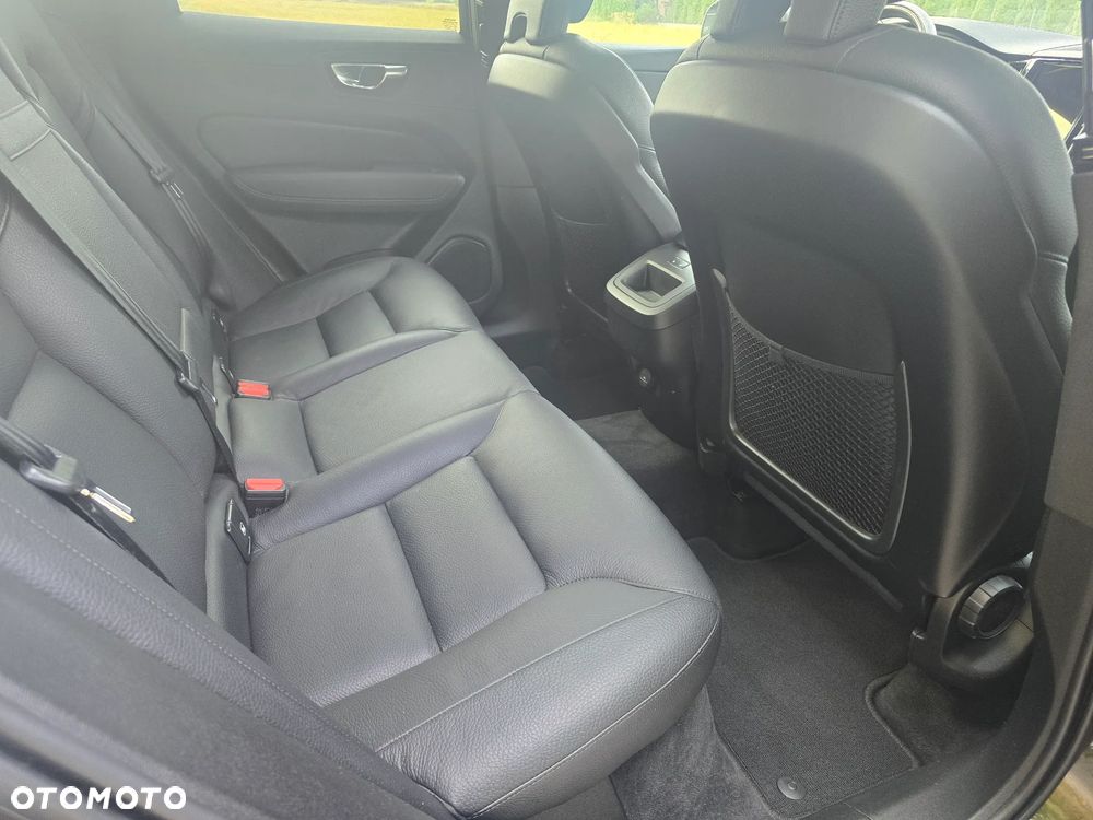 Volvo XC 60 B5 B AWD Inscription - 33