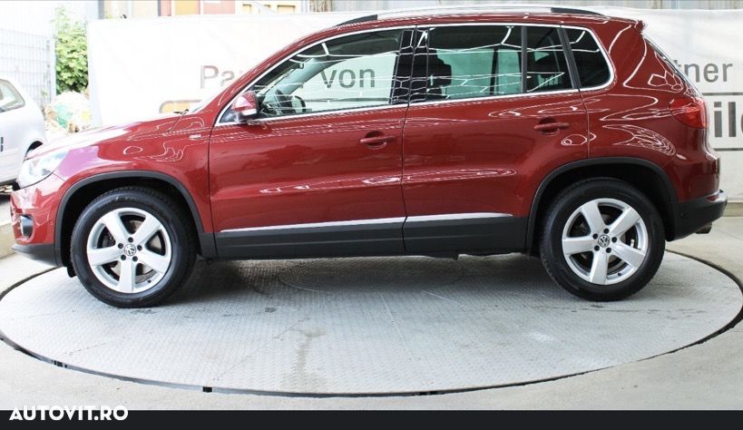 Volkswagen Tiguan - 4