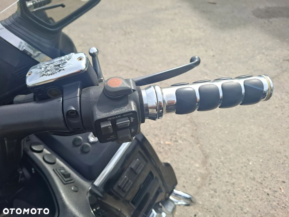 Honda GL - 12