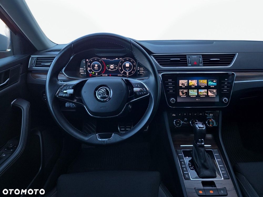 Skoda Superb 2.0 TDI SCR 4x4 Scout DSG - 10