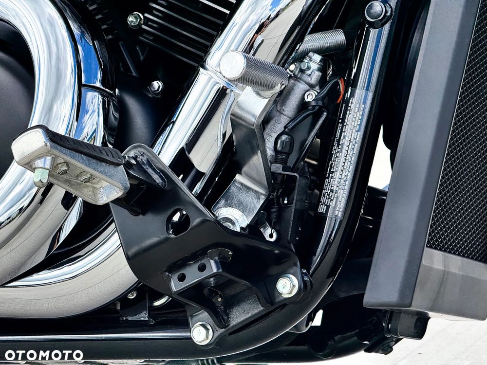 Suzuki Boulevard - 15