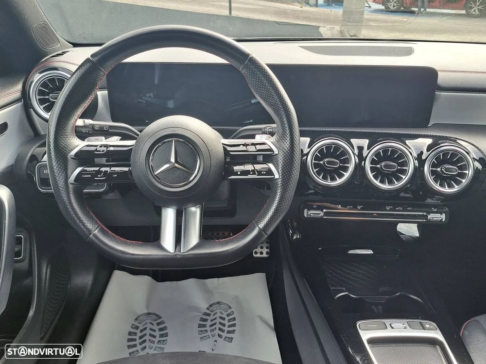 Mercedes-Benz CLA 180 d Shooting Brake AMG Line Aut. - 16