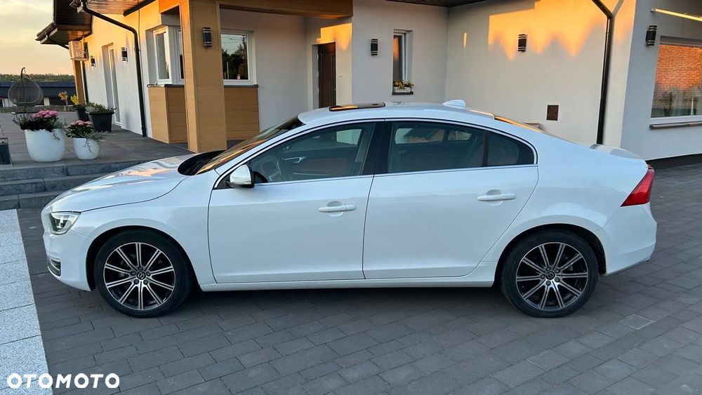 Volvo S60 T5 Drive-E Dynamic Edition (Momentum) - 6
