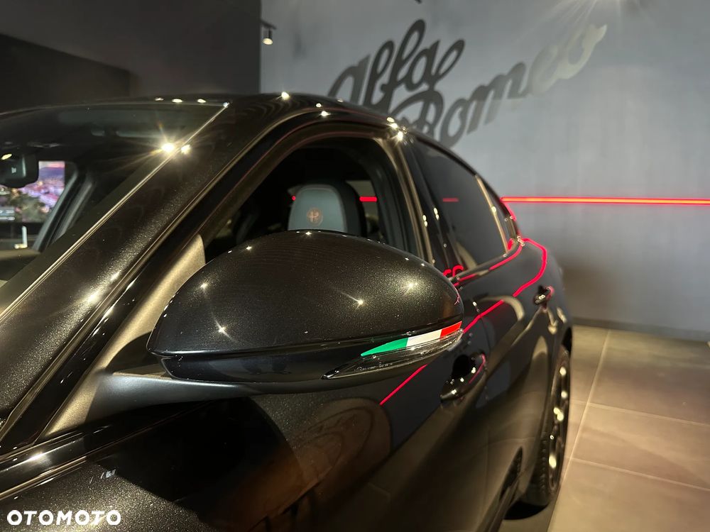 Alfa Romeo Giulia 2.0 Turbo Intensa Q4 - 6