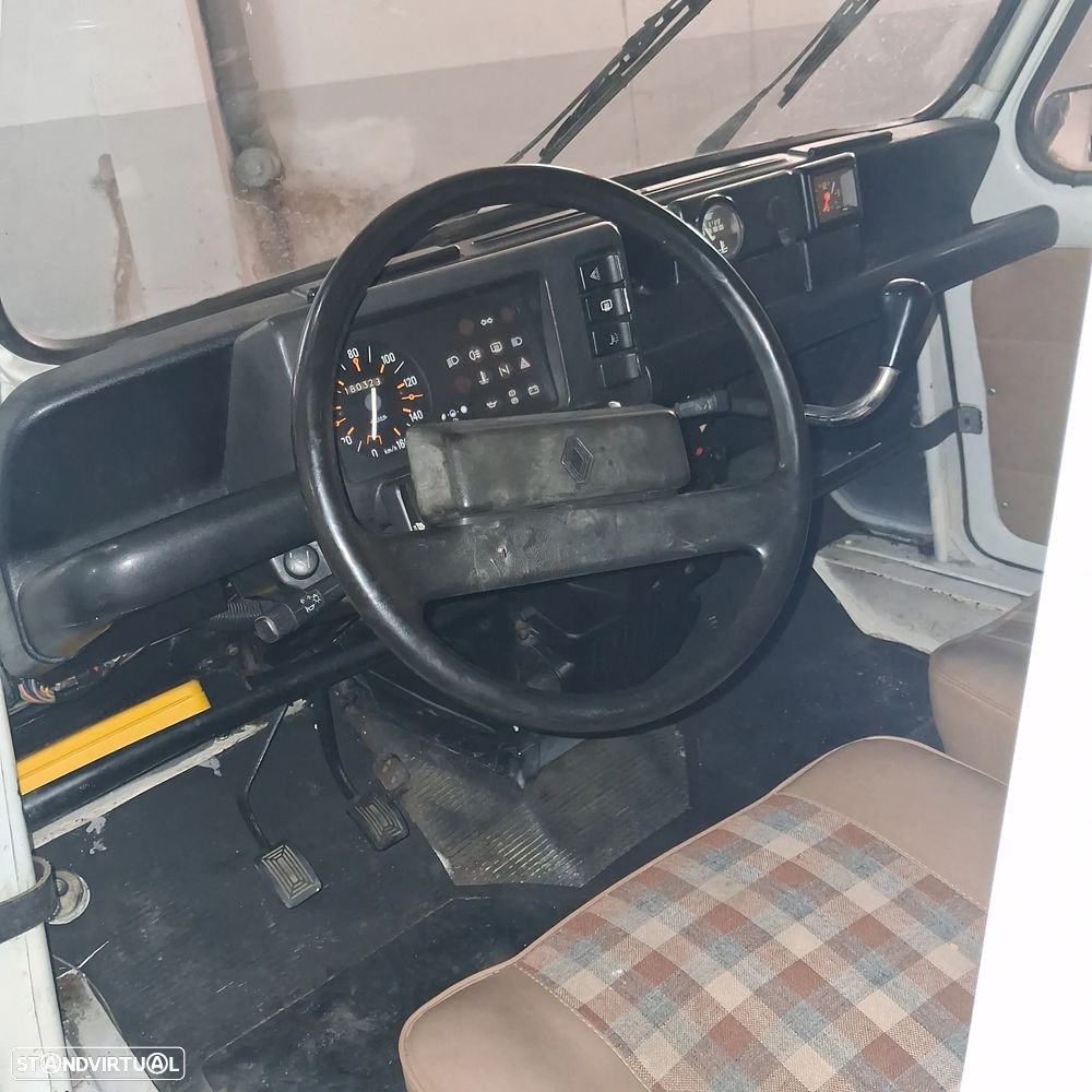 Renault 4 1.1 GTL - 15