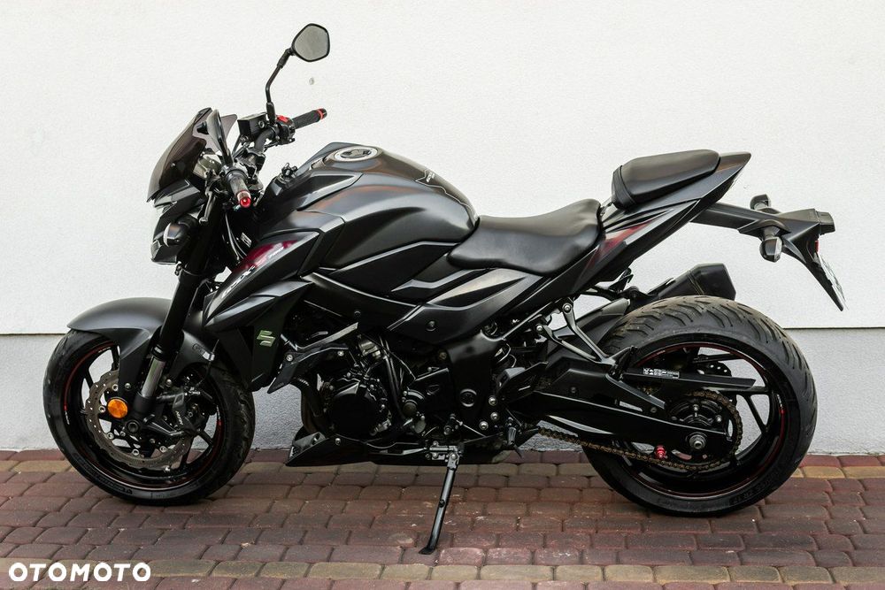 Suzuki GSX - 5