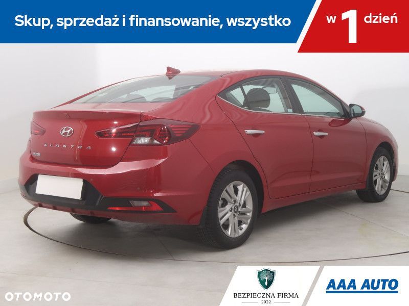 Hyundai Elantra - 7