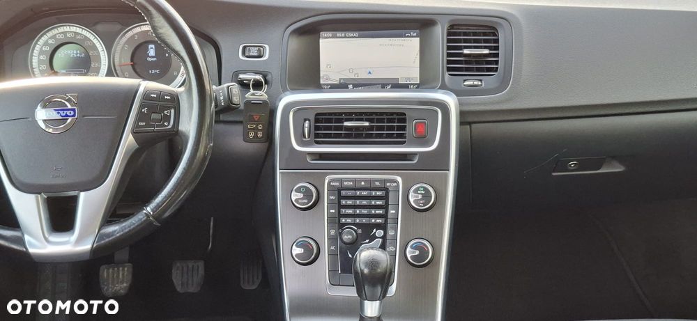 Volvo V60 - 14