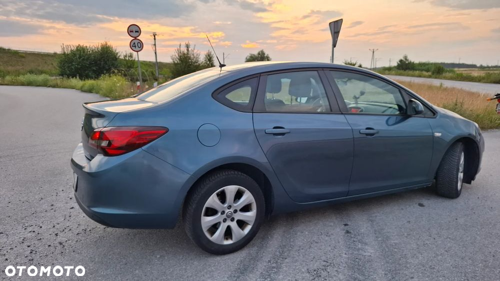 Opel Astra III 1.6 - 17