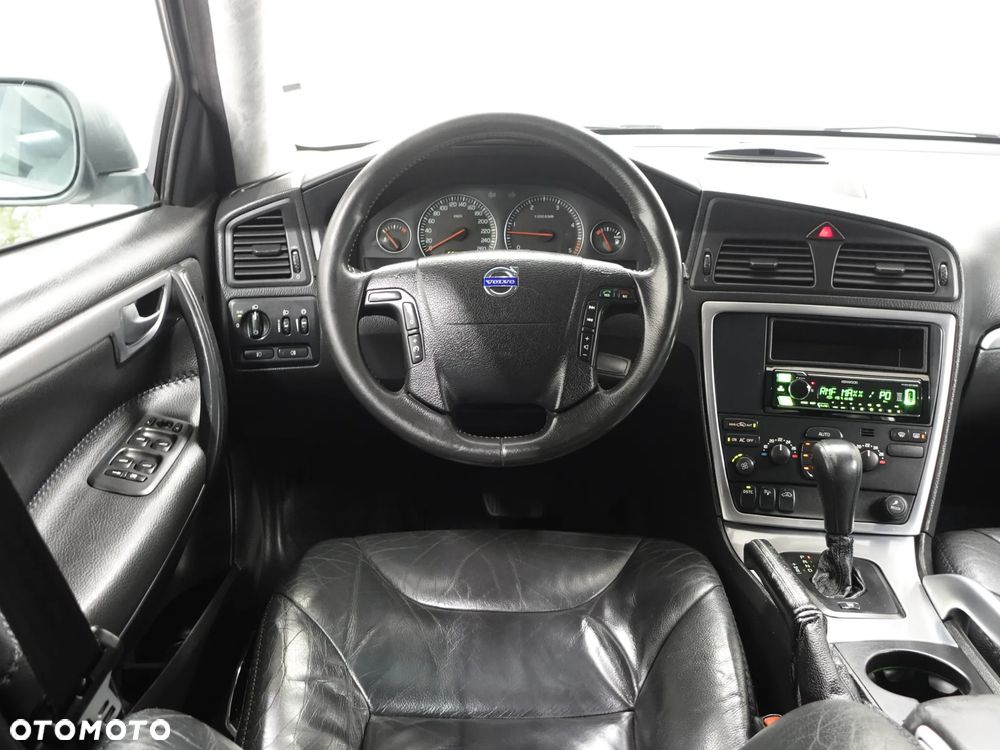 Volvo XC 70 D5 AWD Momentum - 30