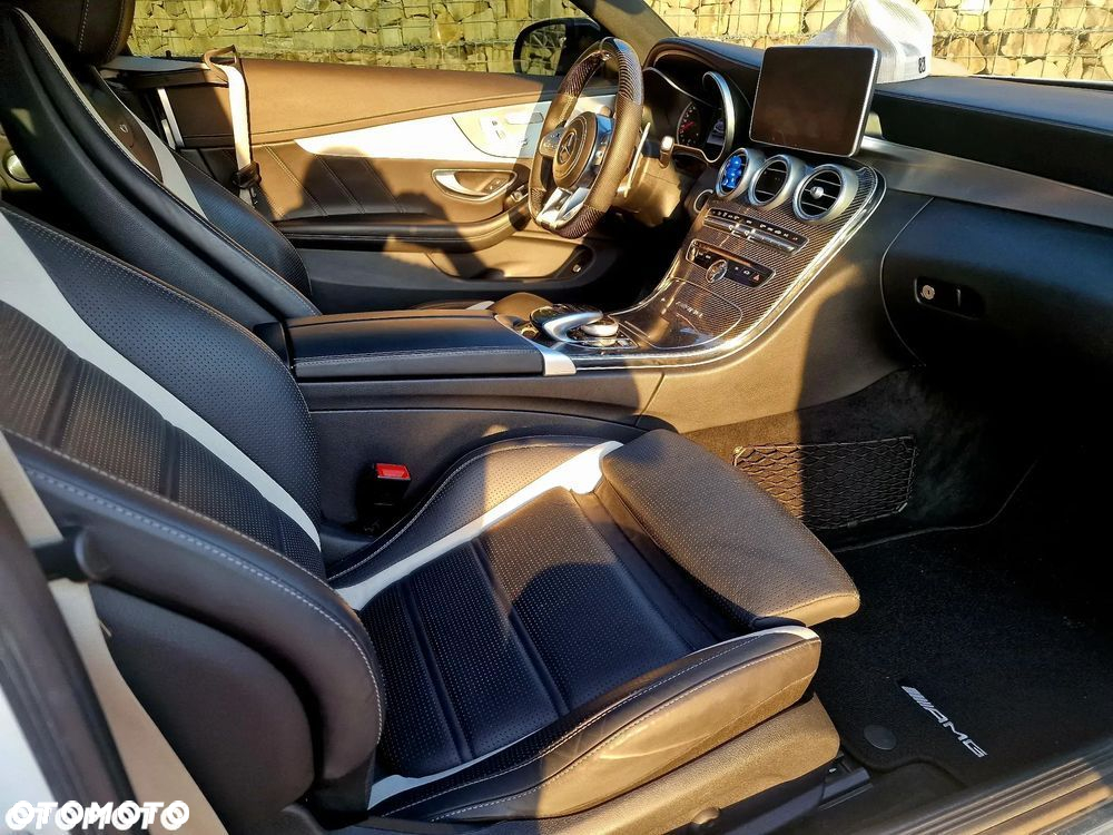 Mercedes-Benz Klasa C AMG 63 Coupe S AMG Speedshift 7G-MCT - 29