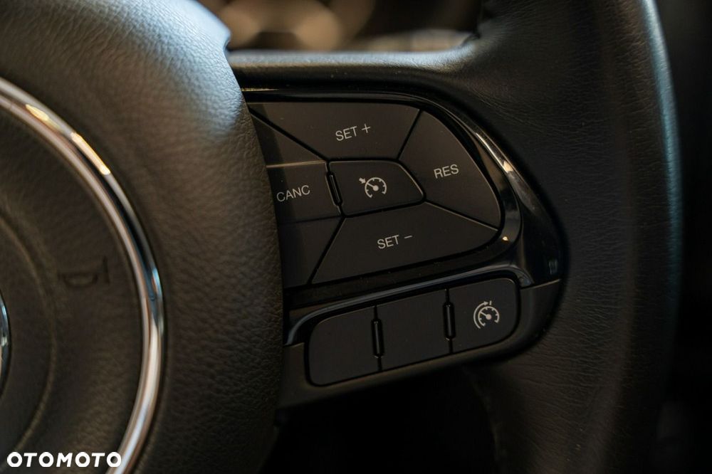 Jeep Renegade - 14