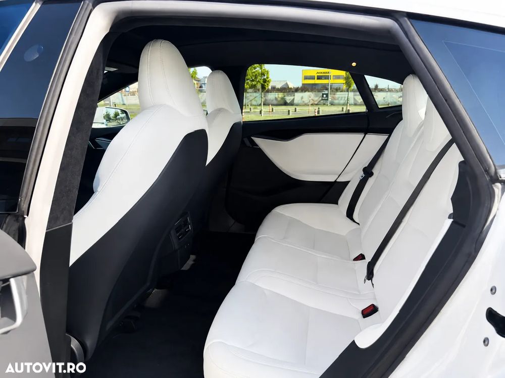 Tesla Model S Long Range - 9