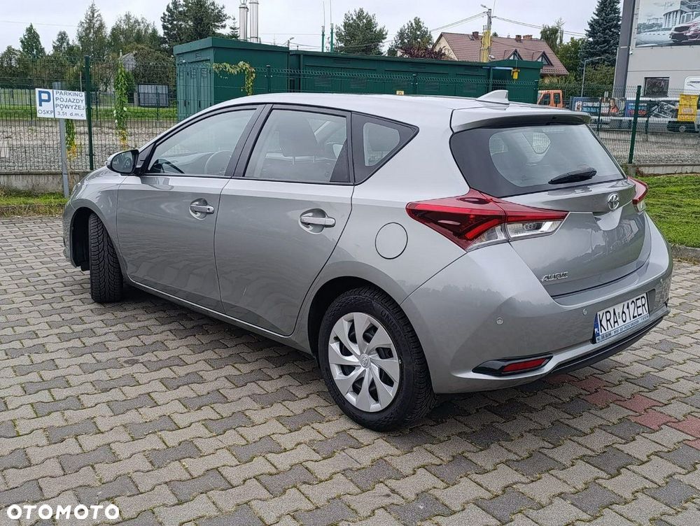 Toyota Auris 1.33 Dual-VVT-i Comfort - 4