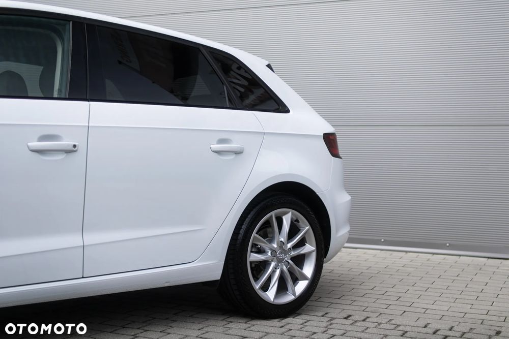 Audi A3 Sportback 1.4 TFSI Ambition - 16