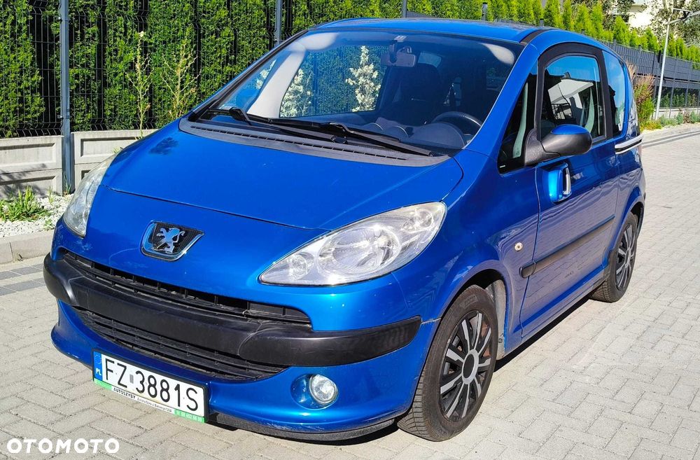 Peugeot 1007 - 1