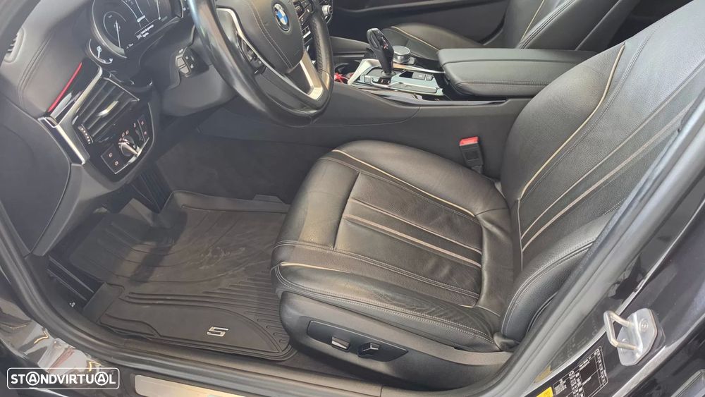 BMW 530 e iPerformance Line Luxury - 34