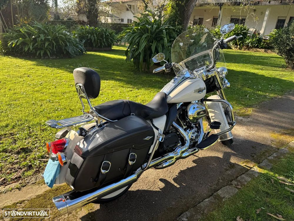 Harley-Davidson FLHR - 7
