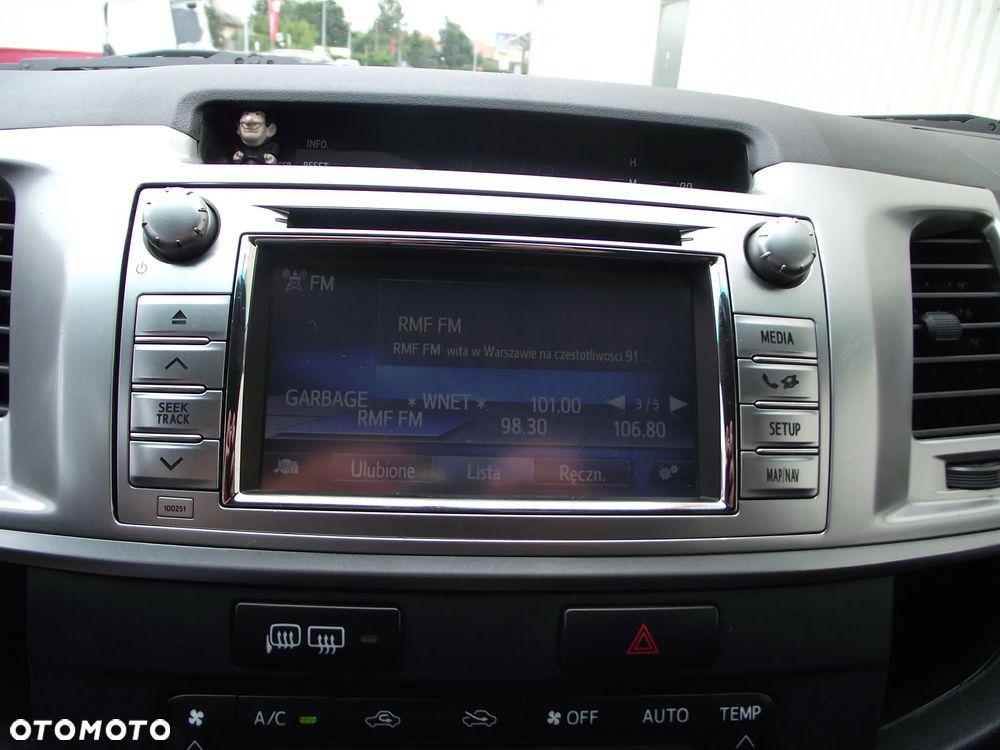 Toyota Hilux 3.0 D-4D Invincible - 27