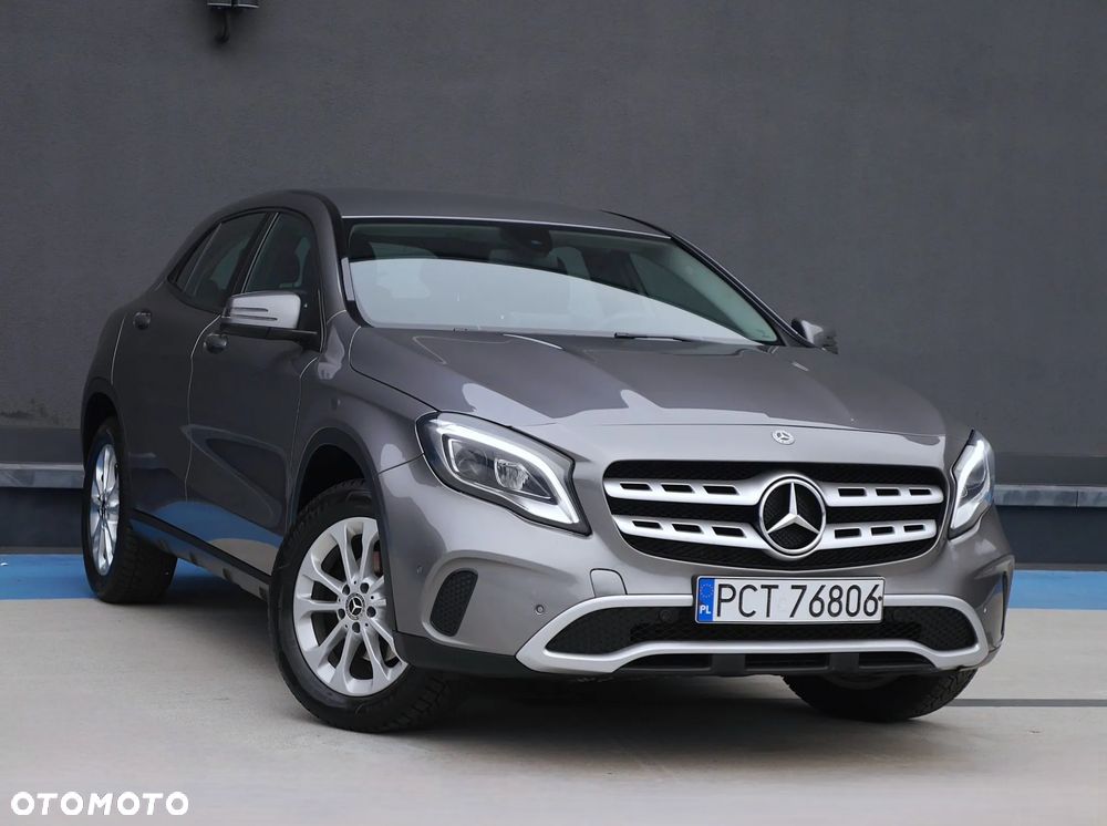 Mercedes-Benz GLA 180 7G-DCT - 2