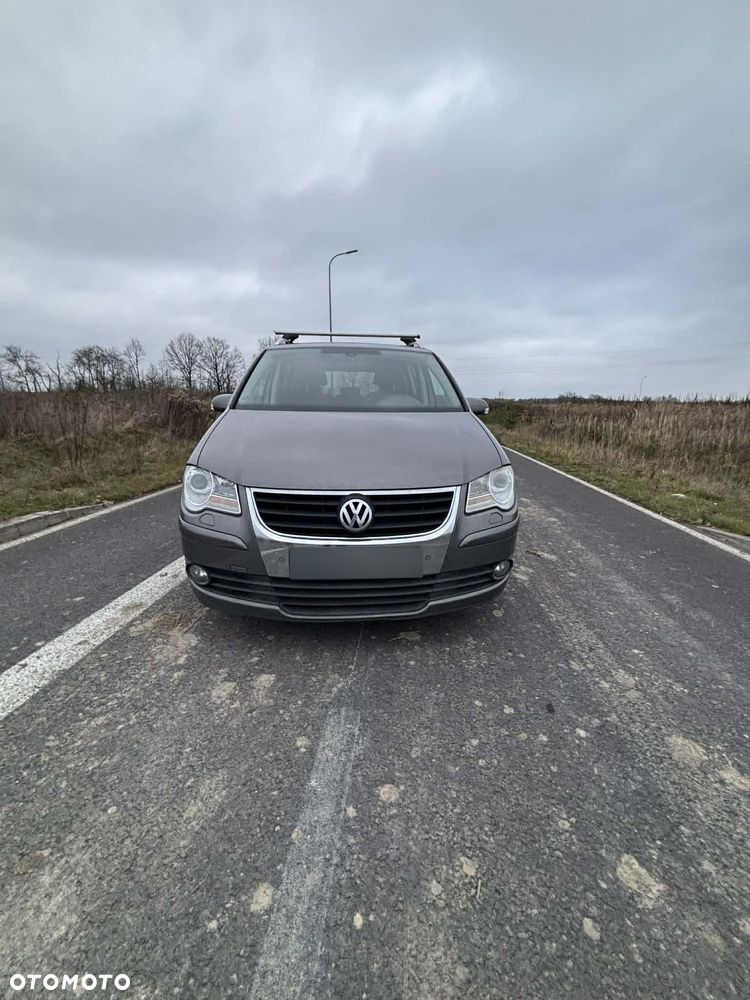 Volkswagen Touran 1.4 TSI Conceptline DSG - 1
