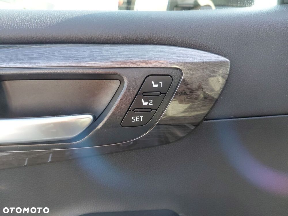 Toyota Highlander 2.5 Hybrid Executive - 22