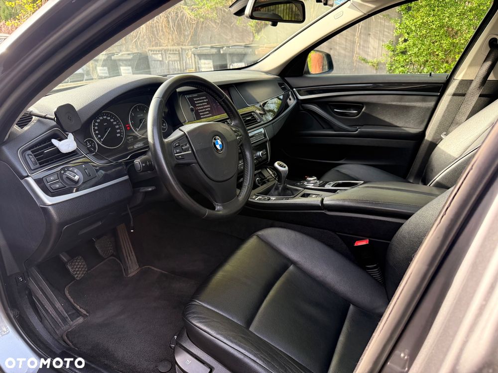 BMW Seria 5 520d Efficient Dynamics - 21