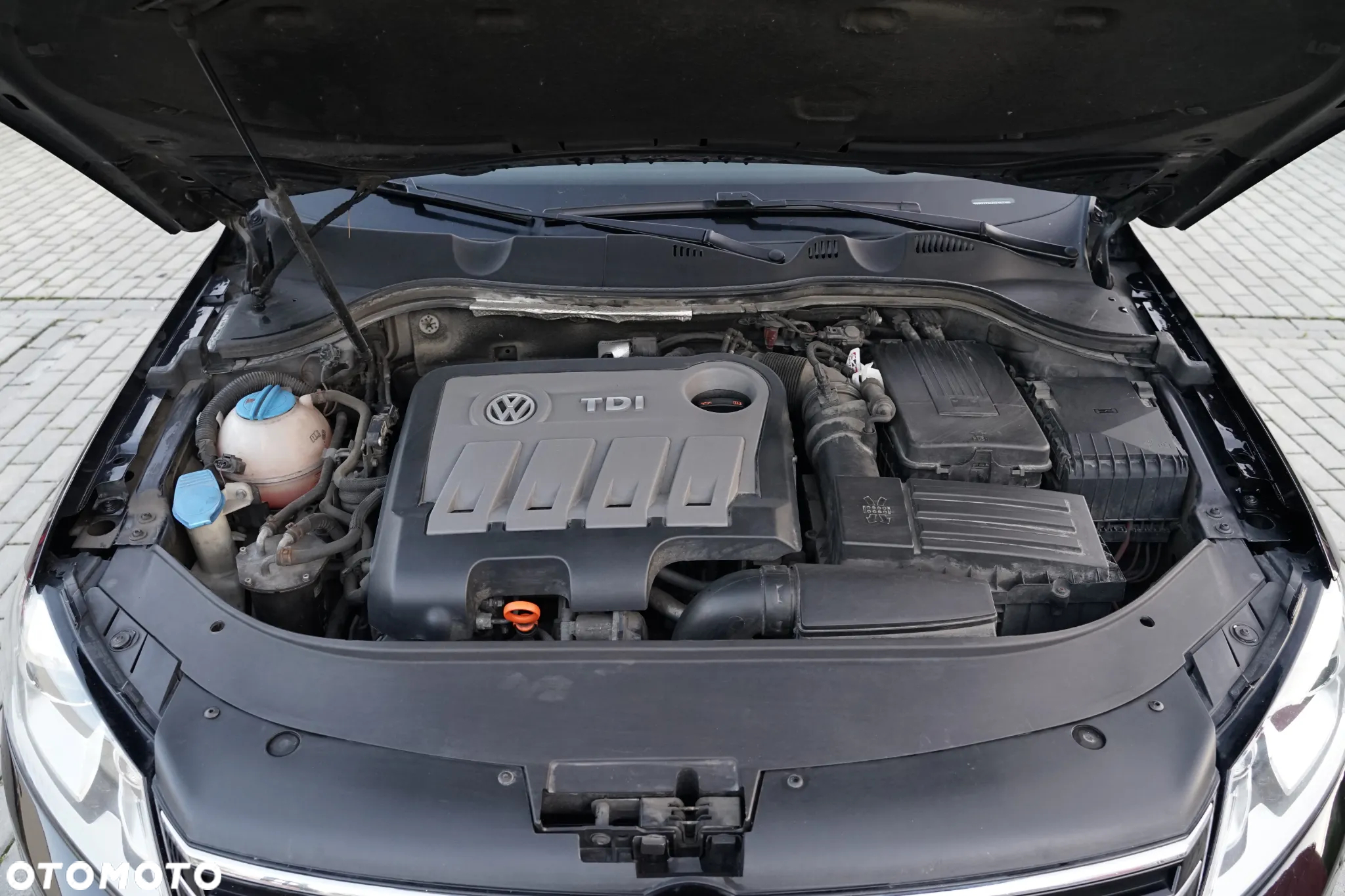 Volkswagen Passat - 14