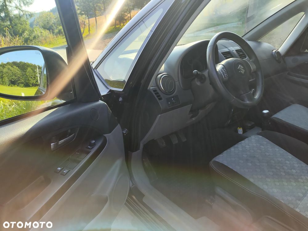 Suzuki SX4 1.6 Premium 4WD - 12