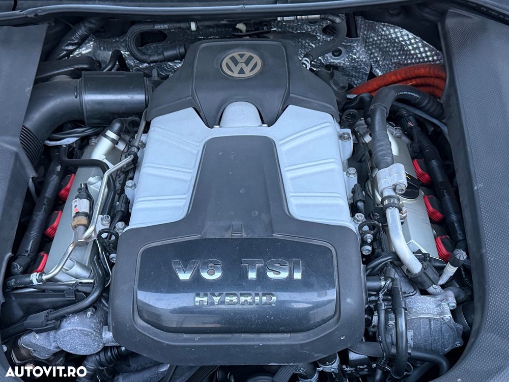 Volkswagen Touareg - 16