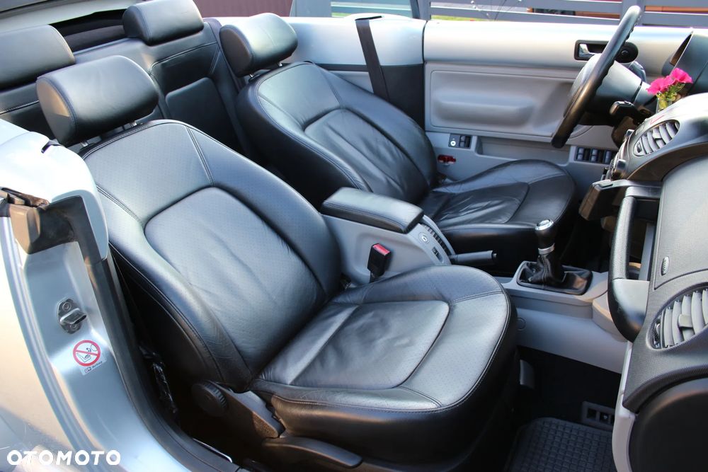 Volkswagen New Beetle - 30