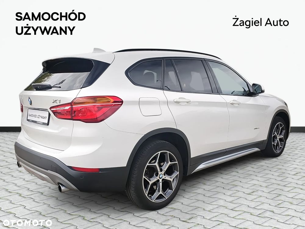 BMW X1 xDrive20i xLine - 5