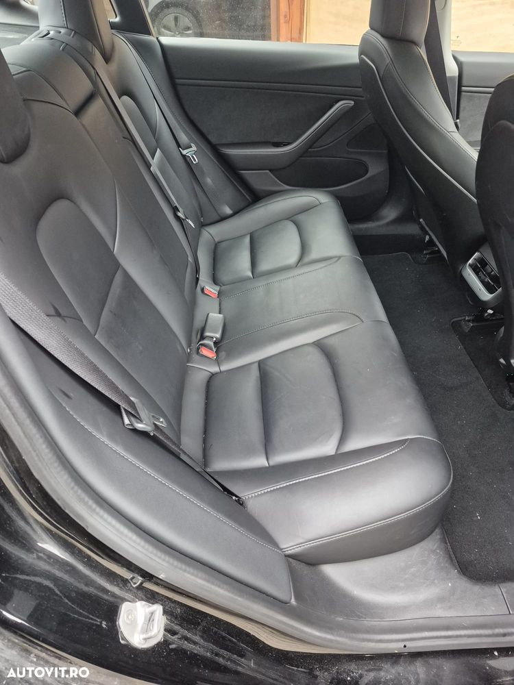 Tesla Model 3 Long Range - 13