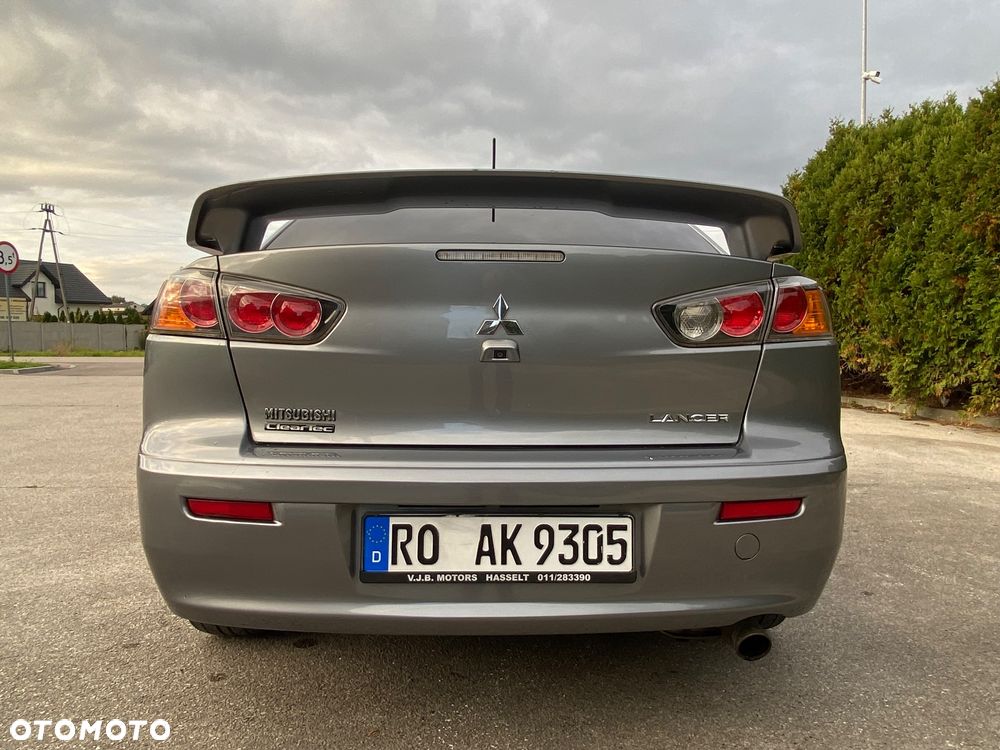 Mitsubishi Lancer - 9