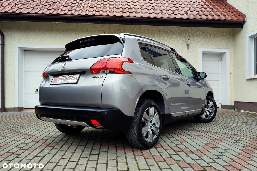 Peugeot 2008 1.2 Pure Tech Allure S&S - 5
